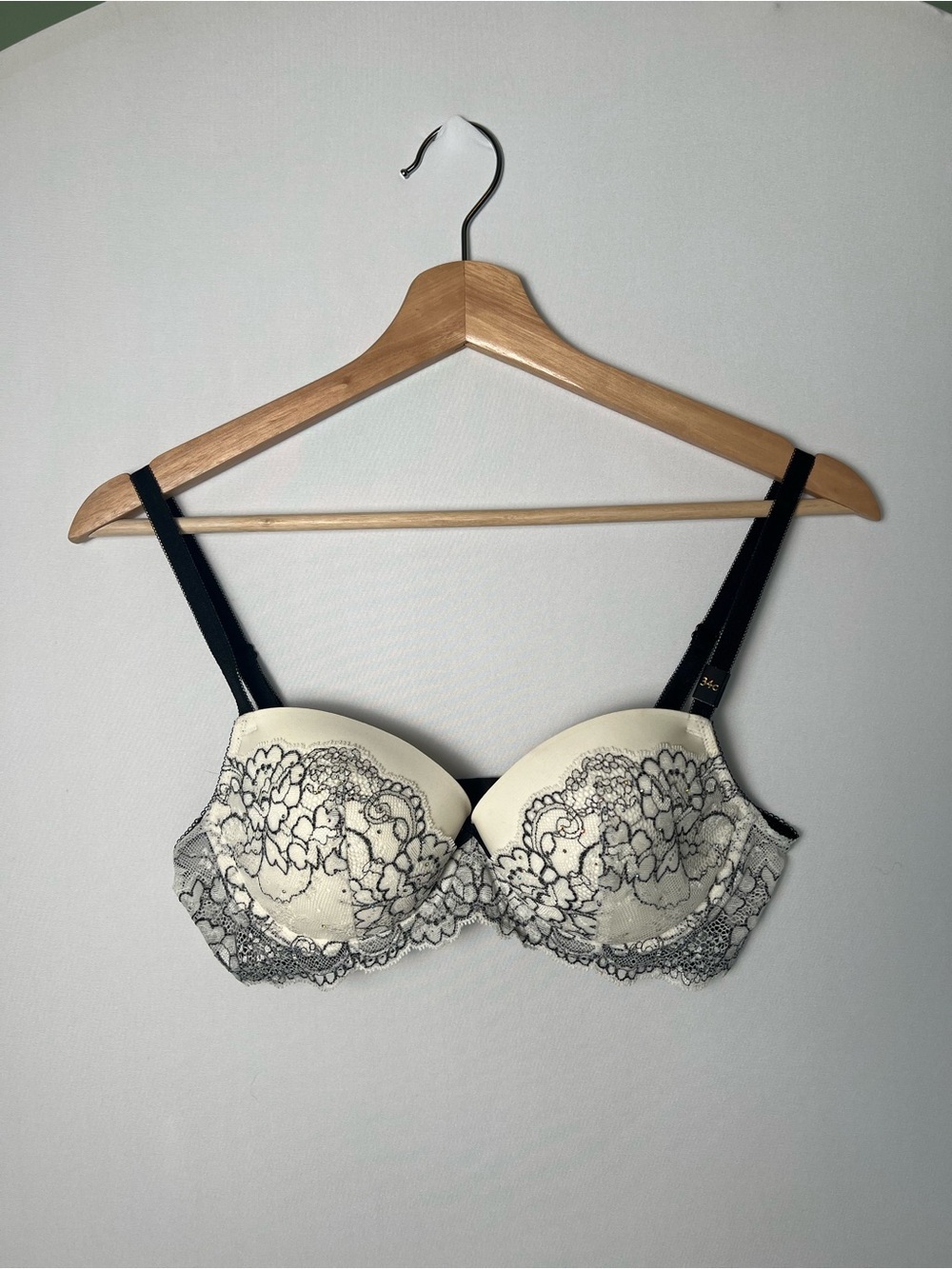Victoria’s Secret NWT Dream Angels Lined Demi Bra Lace Rhinestone Blk Cream 34c